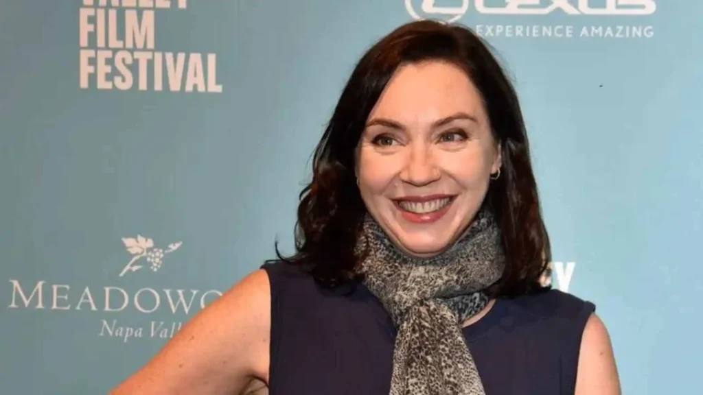 stephanie courtney net worth